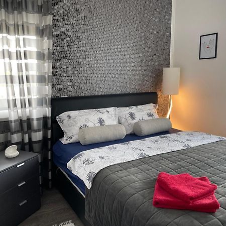 Silver Gray Appartment Balatonlelle Buitenkant foto