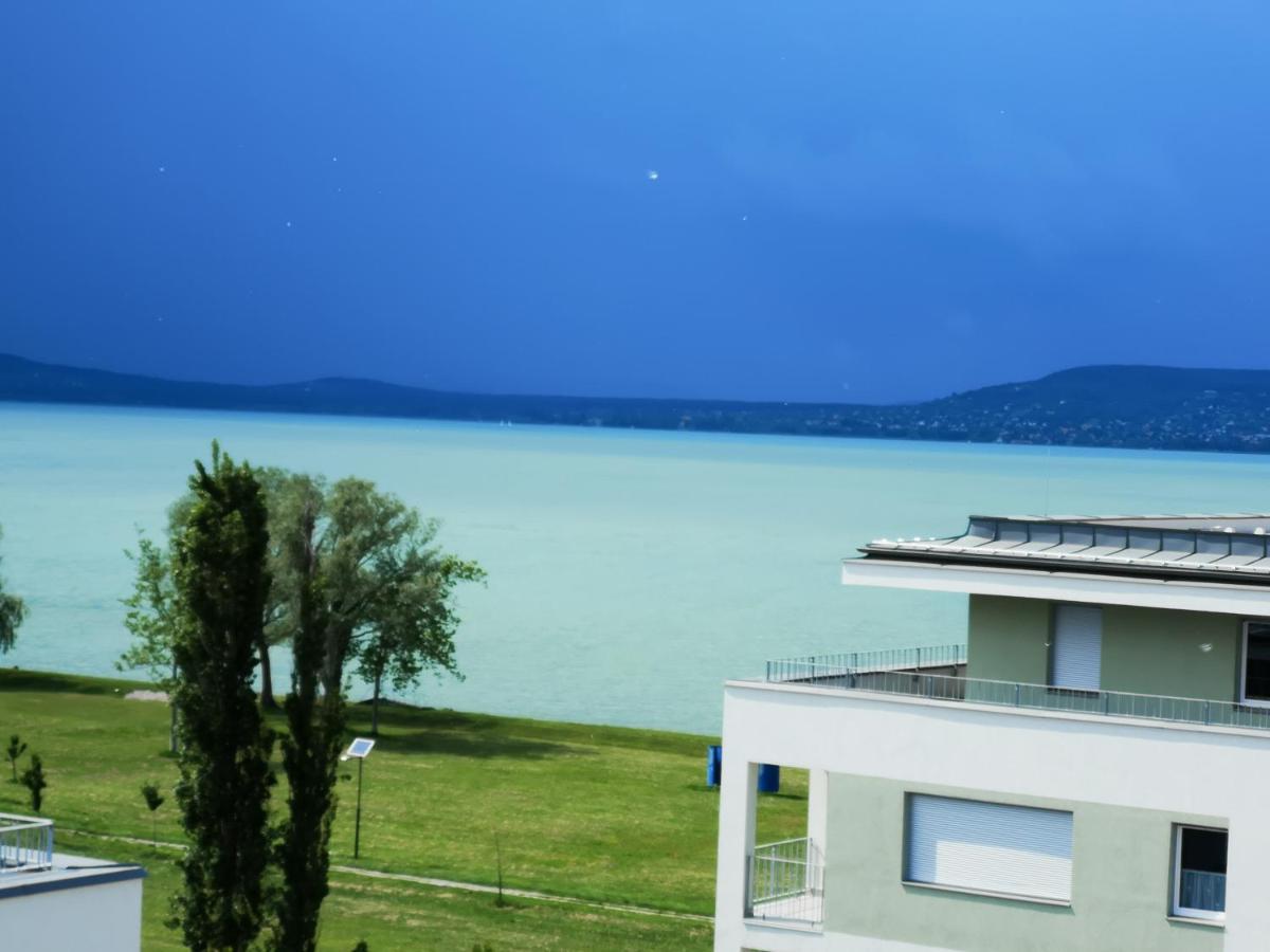 Silver Gray Appartment Balatonlelle Buitenkant foto