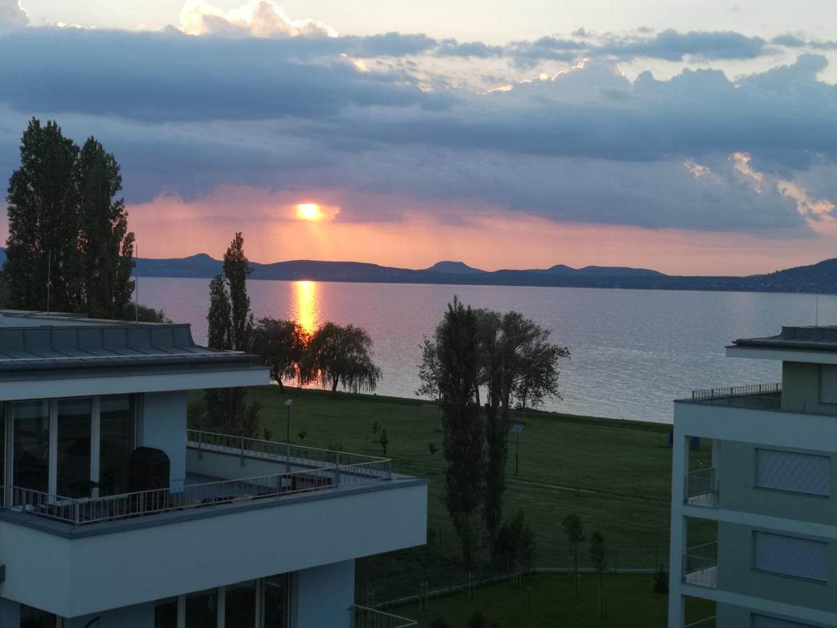 Silver Gray Appartment Balatonlelle Buitenkant foto