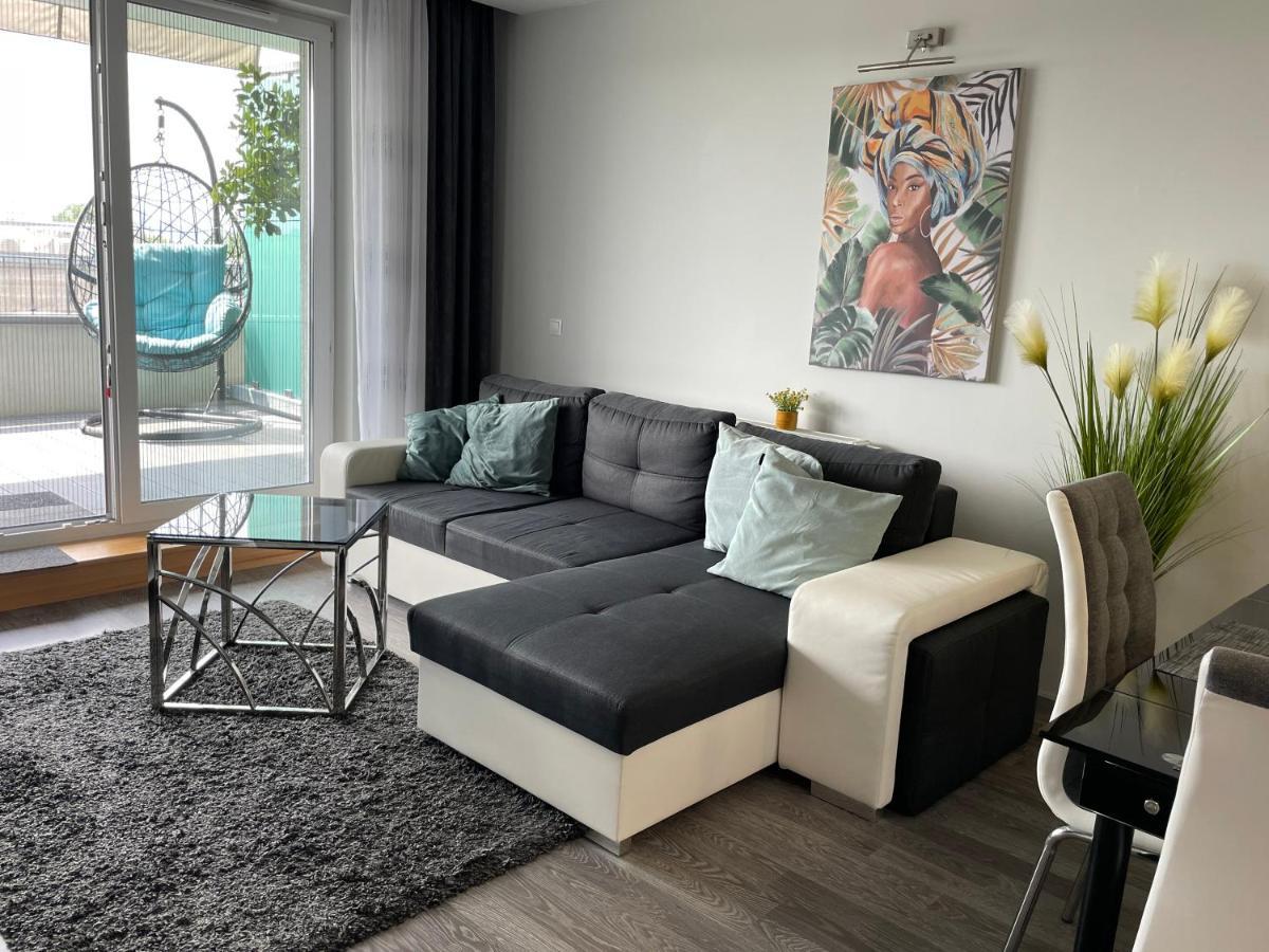 Silver Gray Appartment Balatonlelle Buitenkant foto