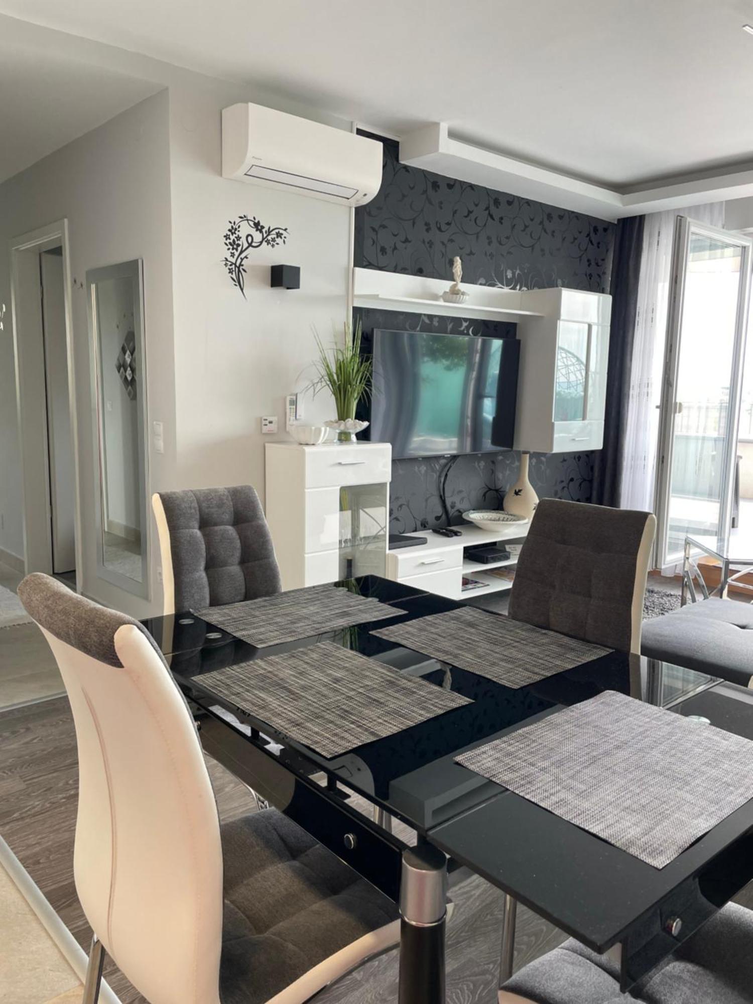 Silver Gray Appartment Balatonlelle Buitenkant foto