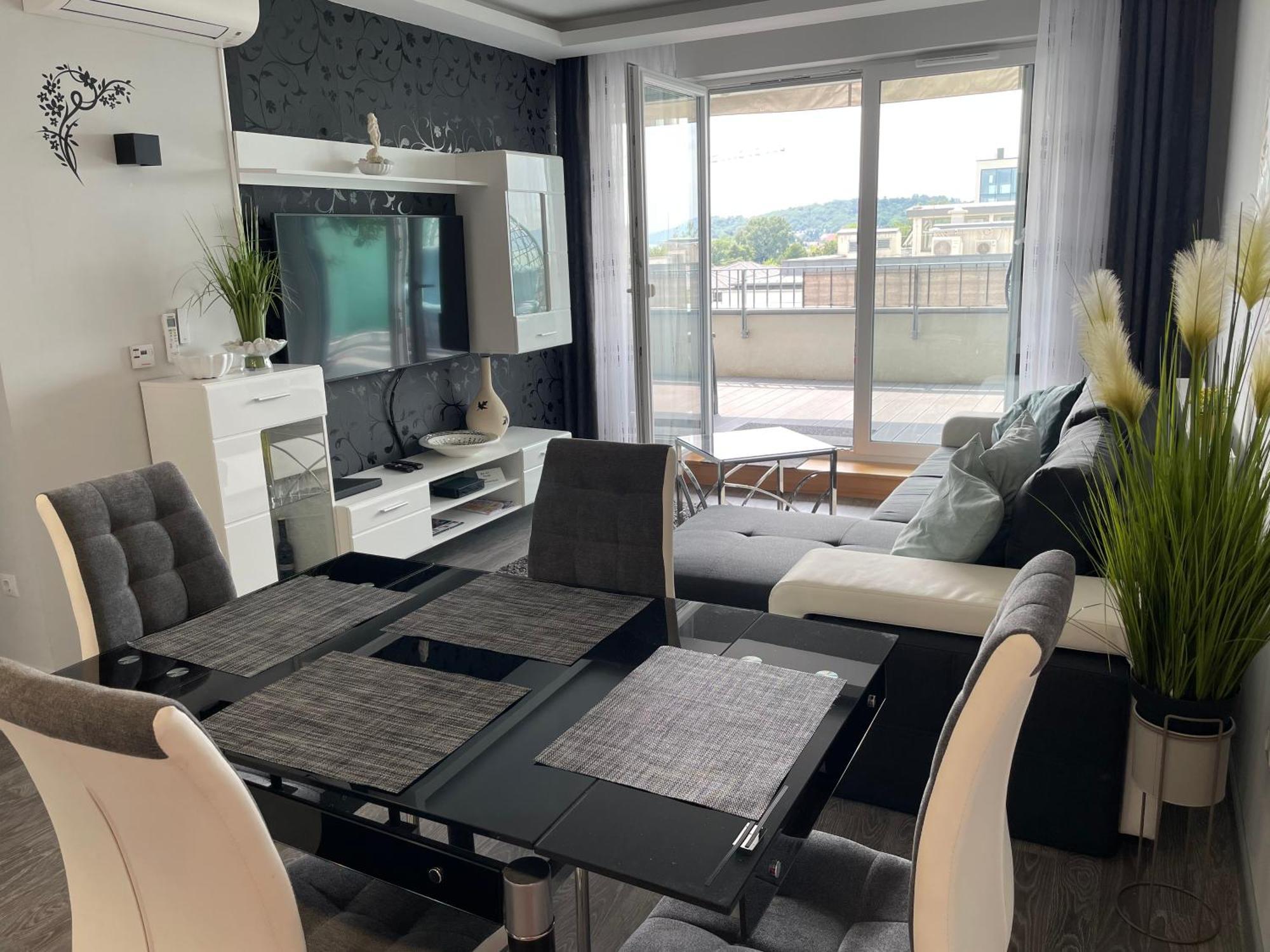 Silver Gray Appartment Balatonlelle Buitenkant foto